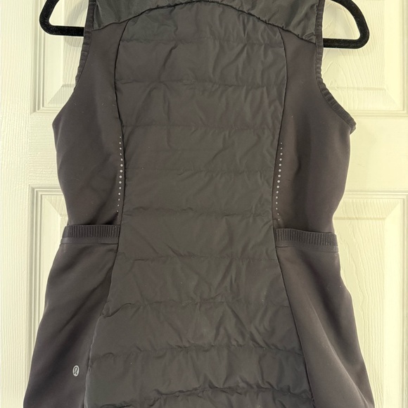 Women's Black Sleeveless Jacket - Picture 3 of 5